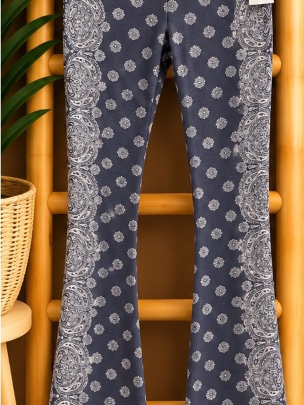 Full Tilt Paisley Flare Pants Size Small NWT